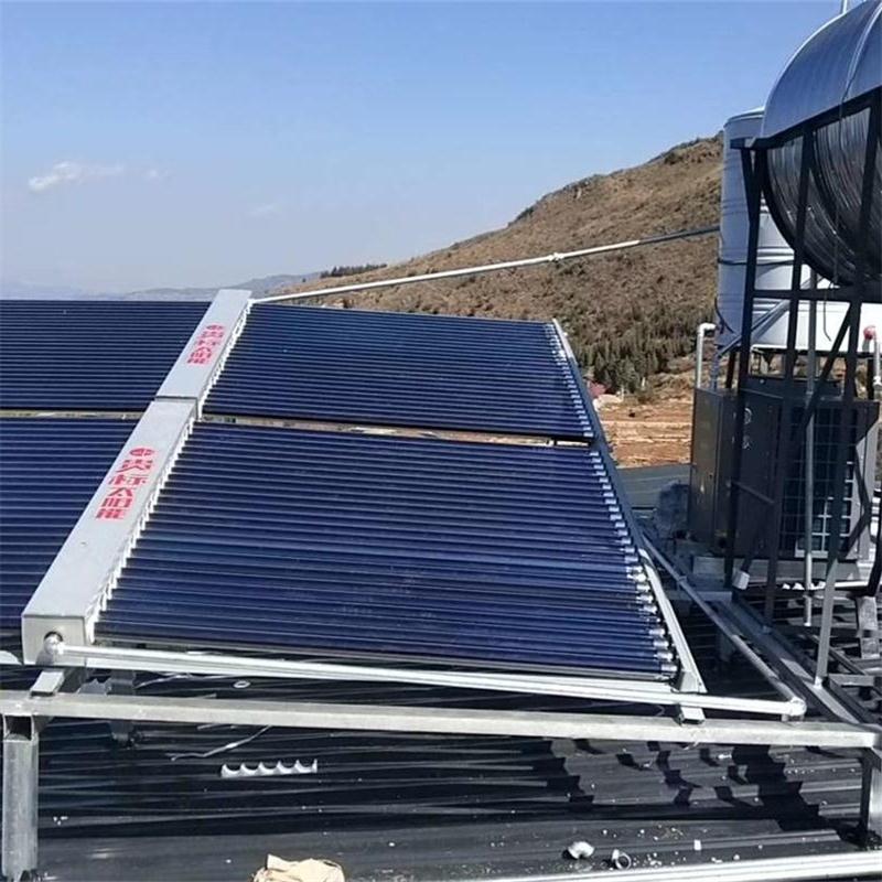 澄江診所100管太陽能能熱水器加一臺(tái)5匹空氣能安裝